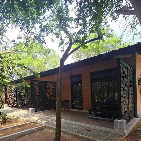 Life Of Leisure Wilpattu Villa Pahala Maragahawewa Exterior photo